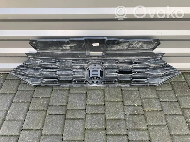 Volkswagen T-Roc Maskownica / Grill / Atrapa górna chłodnicy 