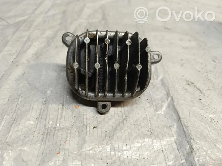 Audi A4 S4 B9 8W LED-liitäntälaitteen ohjausmoduuli 1305715395