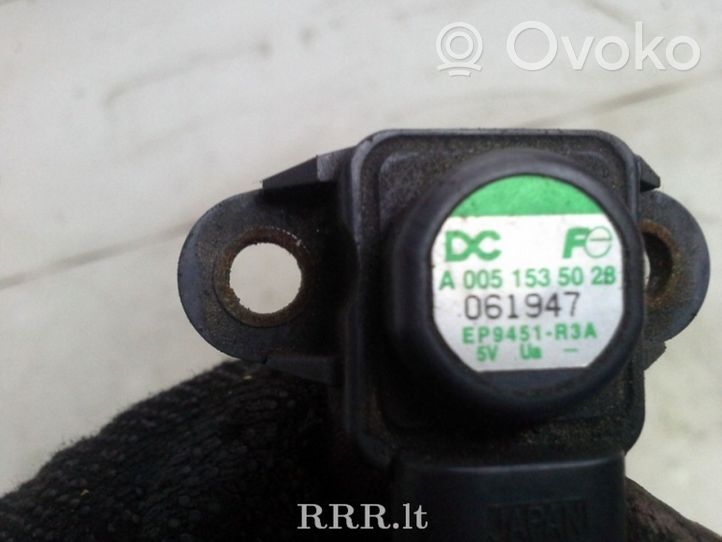 Mercedes-Benz Vito Viano W639 Air pressure sensor A0051535028