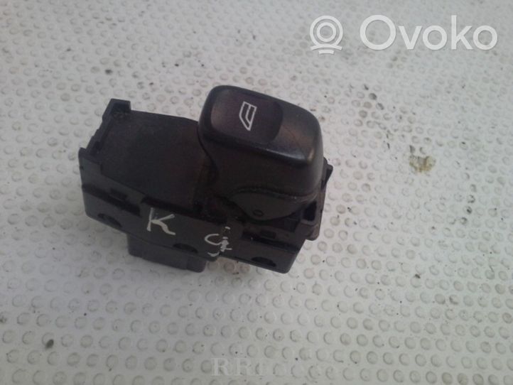 Volvo V70 Interruptor del elevalunas eléctrico 30658696