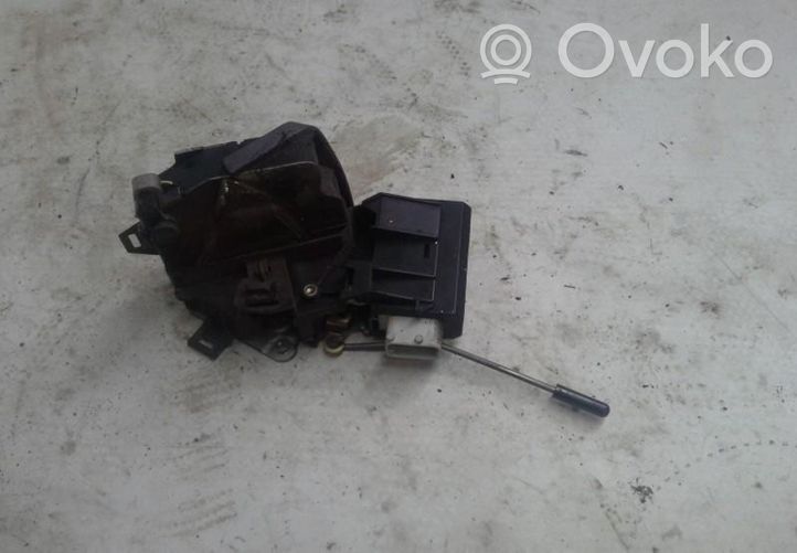 BMW 5 E39 Serrure de porte arrière 40620751