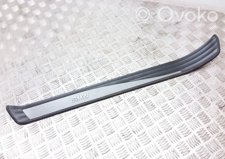 BMW 5 E60 E61 Rivestimento anteriore minigonna laterale 7034303