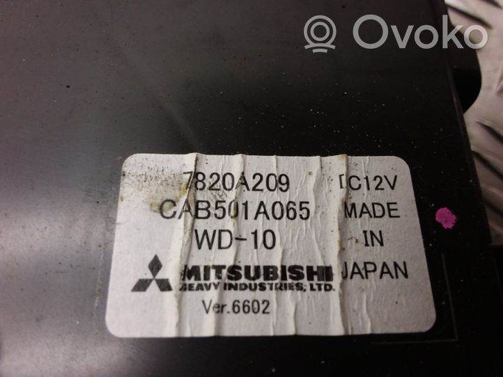 Mitsubishi Outlander Citu veidu vadības bloki / moduļi 7820A209