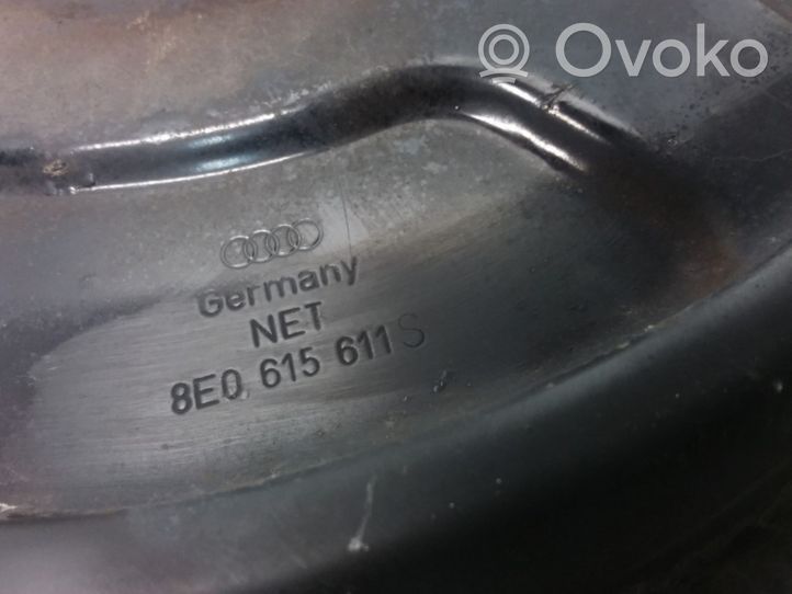 Audi A4 S4 B7 8E 8H Lamiera paraspruzzi del disco del freno posteriore 8E0615611S