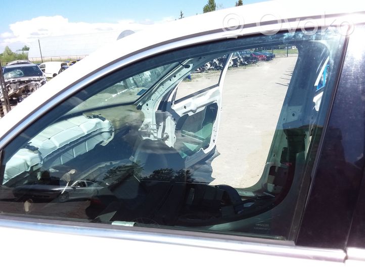 Volkswagen Tiguan Vetro del finestrino della portiera anteriore - quattro porte 
