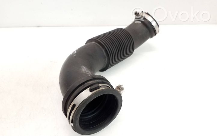 Ford Focus Manguera/tubo del intercooler CV619C623AC