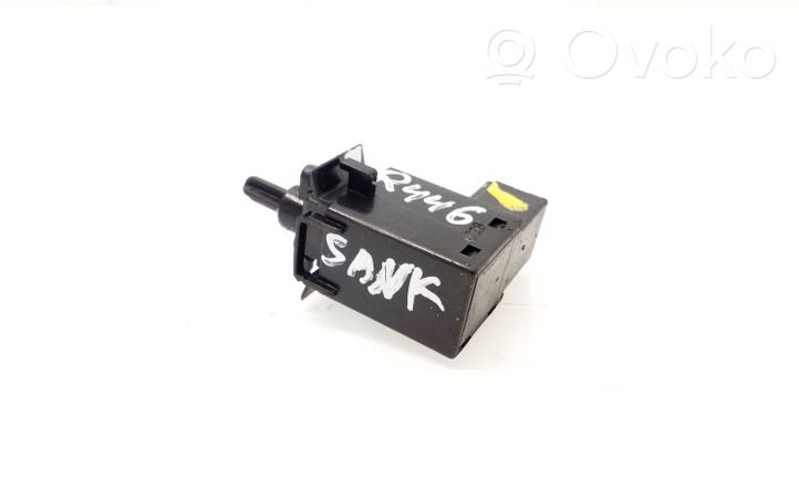 Opel Antara Clutch pedal sensor 