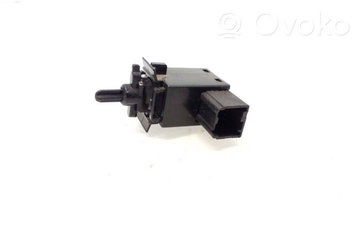 Opel Antara Clutch pedal sensor 