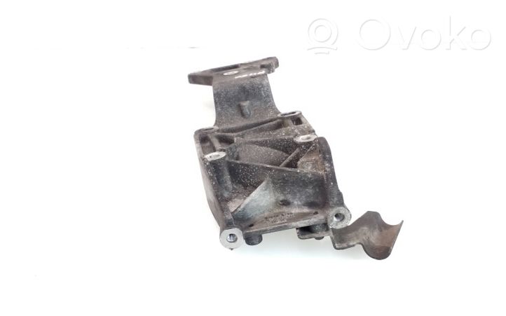 Volvo V50 Support de générateur / alternateur 30750940