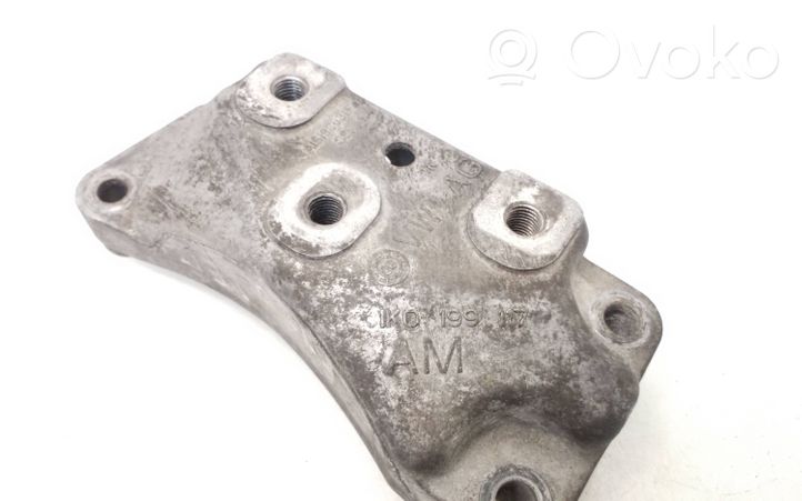 Skoda Octavia Mk2 (1Z) Supporto di montaggio scatola del cambio 1K0199117