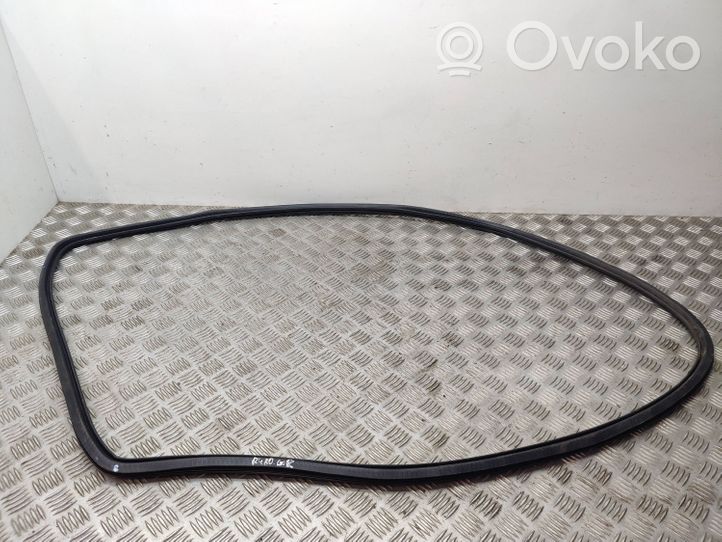 Audi Q7 4L Rear door rubber seal (on body) 