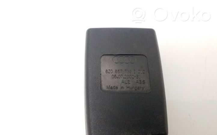 Audi A2 Boucle de ceinture de sécurité arrière 8Z0857739D