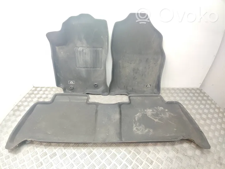 Toyota RAV 4 (XA40) Set di tappetini per auto 