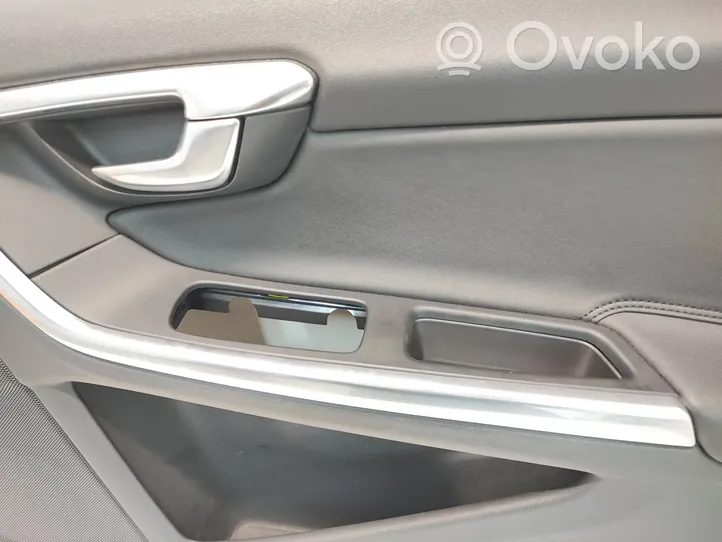 Volvo S60 Front door card panel trim Y2832012