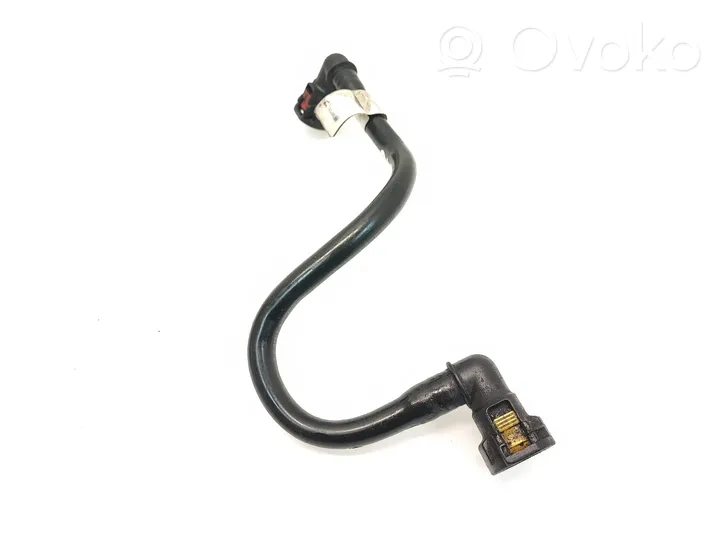 Ford Mondeo MK IV Tubo flessibile del radiatore dell’olio del cambio 9G917890EB