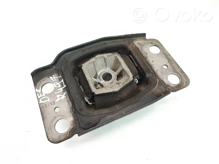 Ford Mondeo MK IV Supporto della scatola del cambio 7G917M121BA