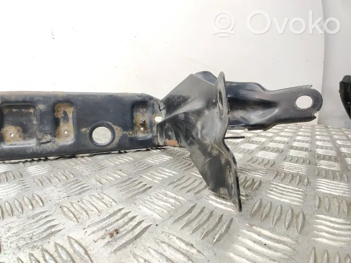 Volvo V60 Apatinė dalis radiatorių panelės (televizoriaus) 6G918A297