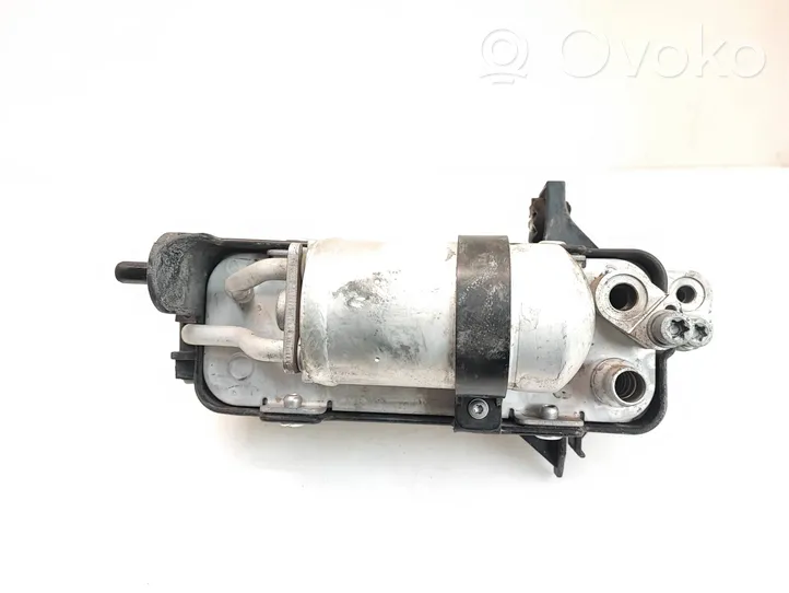 BMW 5 G30 G31 Supporto di montaggio del filtro dell’olio 