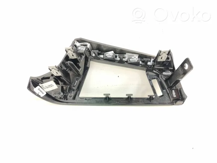 BMW 5 G30 G31 Rivestimento del vano portaoggetti del cruscotto 708533