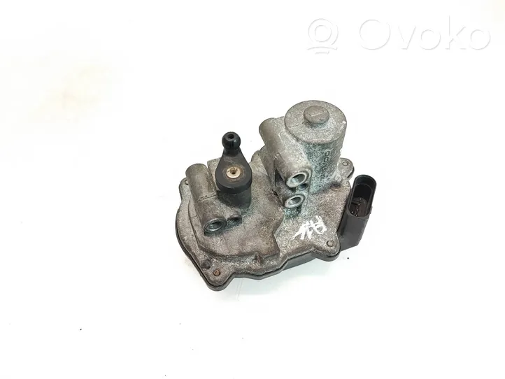 Volkswagen Tiguan Attuatore/motore della valvola del collettore di aspirazione 03L129086