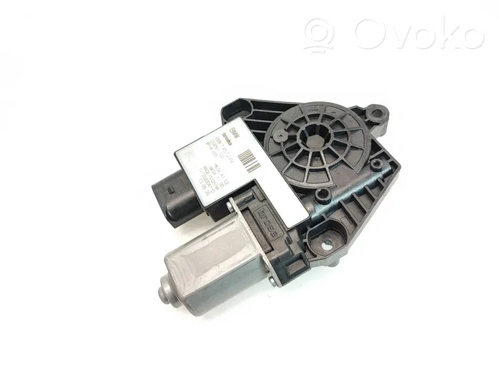 BMW 5 G30 G31 Motorino alzacristalli della portiera anteriore 7457249