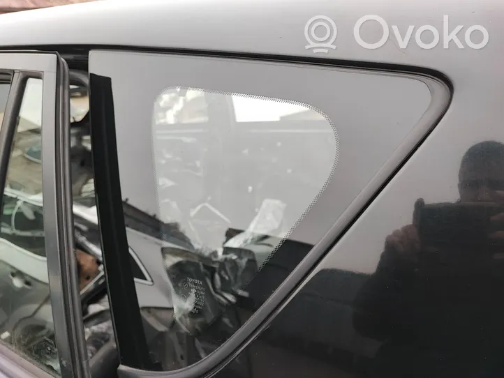 Toyota RAV 4 (XA30) Aizmugurējais virsbūves sānu stikls 