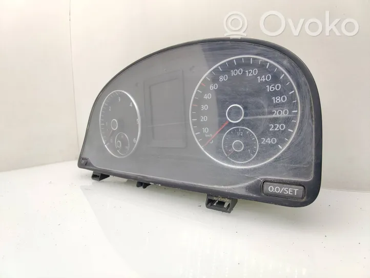 Volkswagen Caddy Speedometer (instrument cluster) 2K0920865A