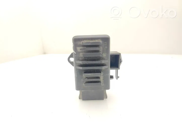 Volkswagen Caddy Seat heating relay 1Z0959772B