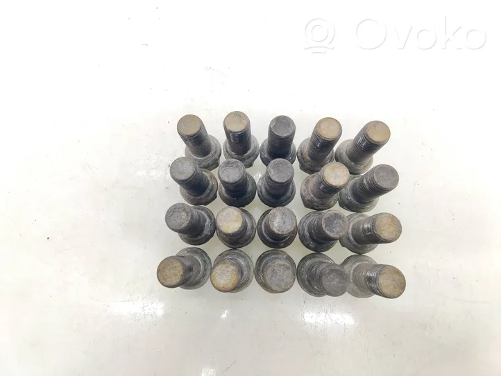 Volkswagen Caddy Nuts/bolts 