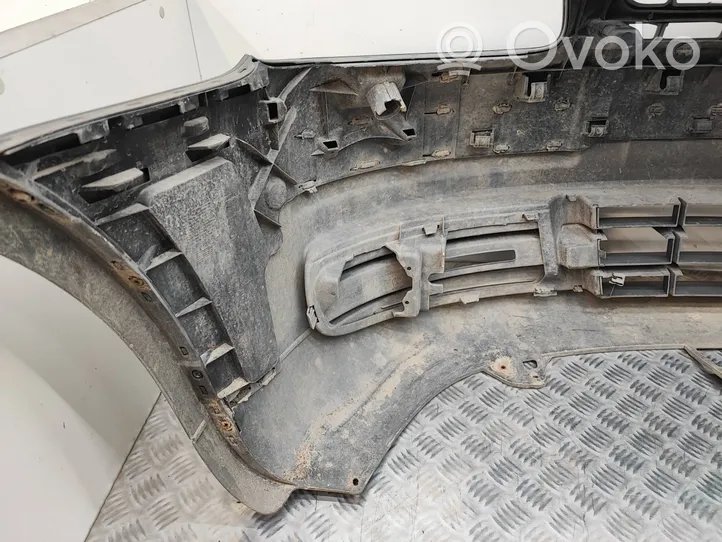 Volkswagen Caddy Zderzak przedni 2K0807221