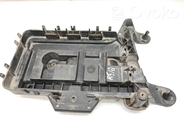 Volkswagen Caddy Boîte de batterie 1K0915333B