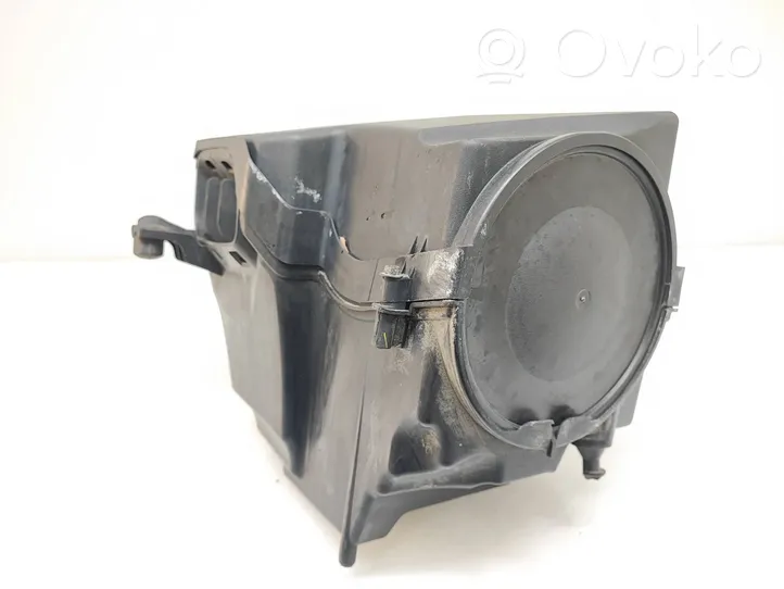 Ford Kuga I Air filter box 7M519600BJ