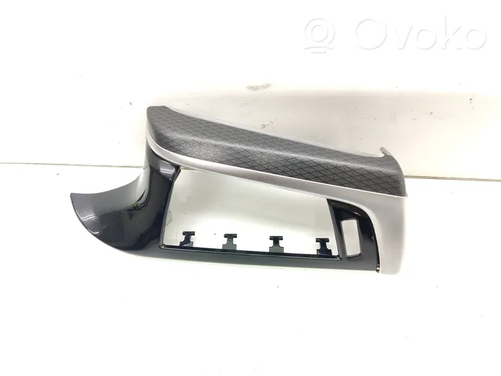 BMW 5 G30 G31 Rivestimento del vano portaoggetti del cruscotto 20158510