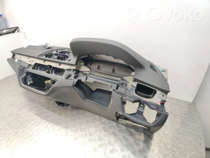 BMW 5 G30 G31 Panelė 932955709