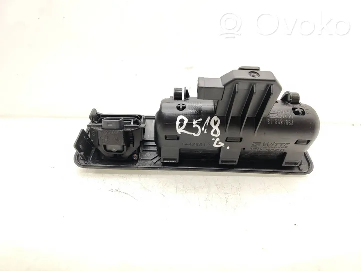 BMW 5 G30 G31 Tailgate handle with camera 7381868