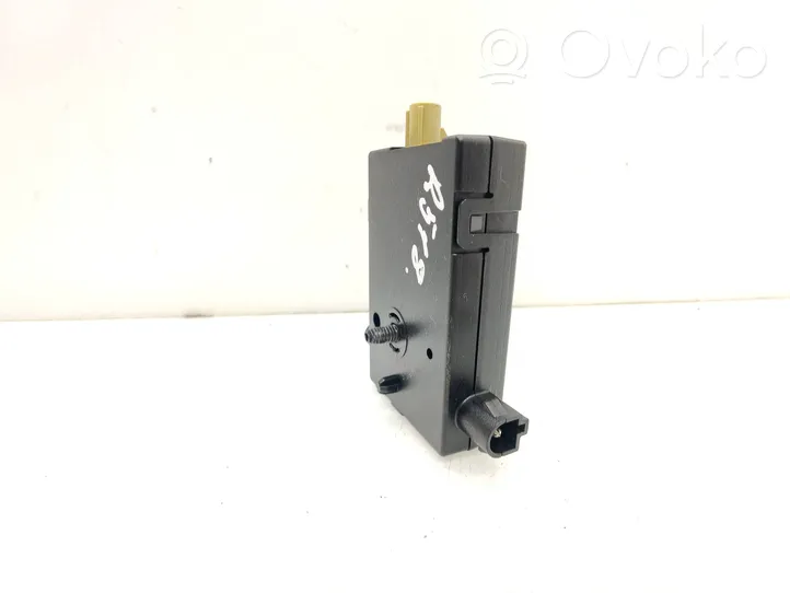 BMW 5 G30 G31 Amplificatore antenna 21889810