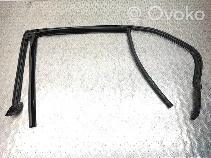 BMW 5 G30 G31 Guarnizione in gomma finestrino/vetro portiera posteriore 7381281