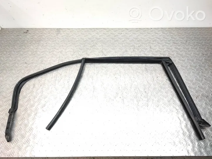 BMW 5 G30 G31 Guarnizione in gomma finestrino/vetro portiera posteriore 7381282