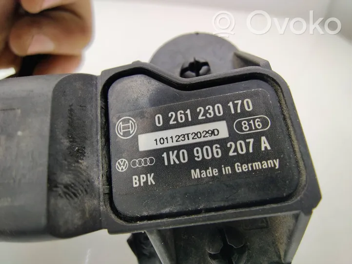 Volkswagen PASSAT B7 Tuyau sous vide 1K0906207A