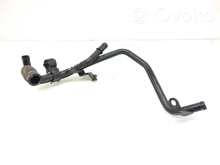 Volkswagen PASSAT B7 Tuyau de liquide de refroidissement moteur 03C121070L