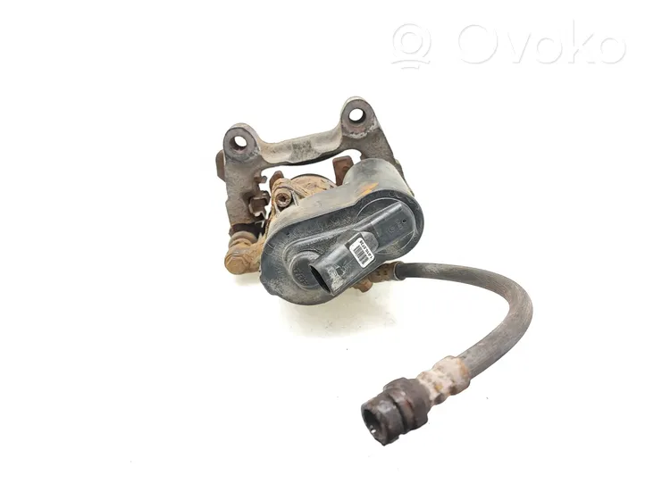 Volkswagen PASSAT B7 Rear brake caliper 32332267H