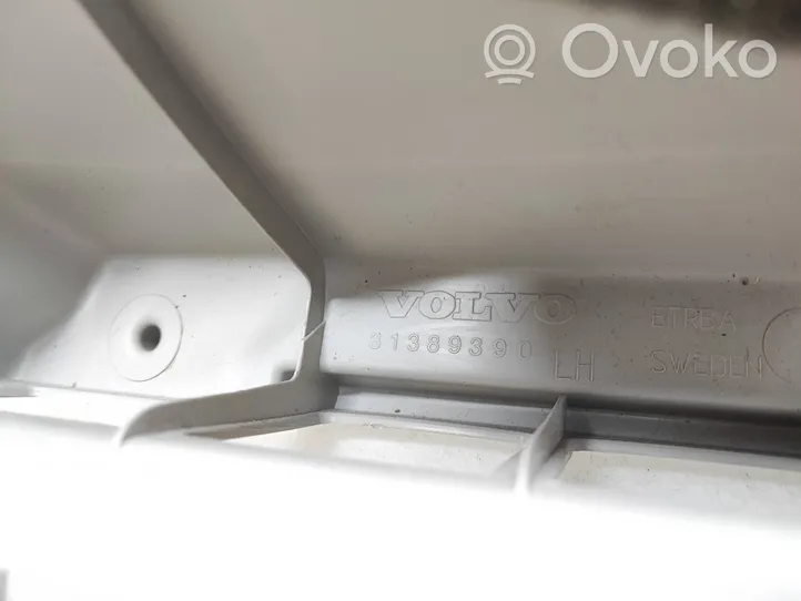 Volvo V40 Autres éléments garniture de coffre 31389390