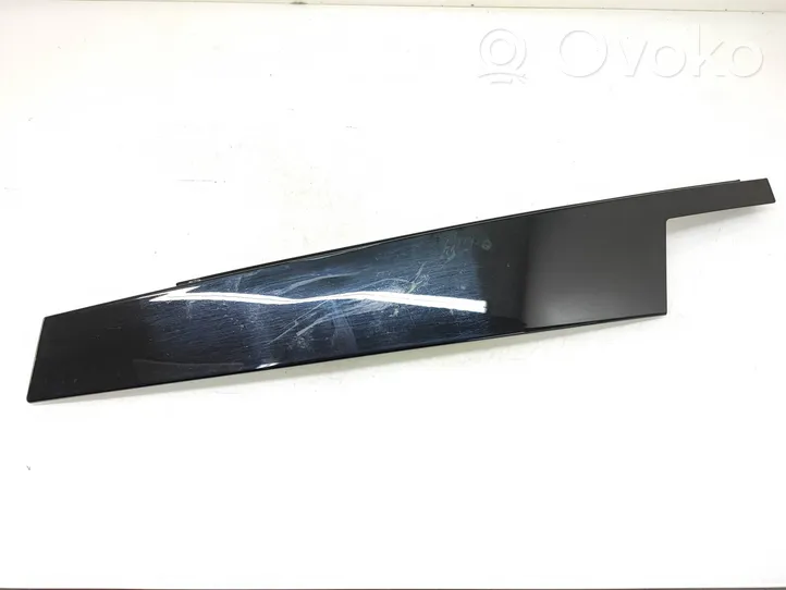 BMW 5 G30 G31 Moulure de vitre de la porte avant 7390122