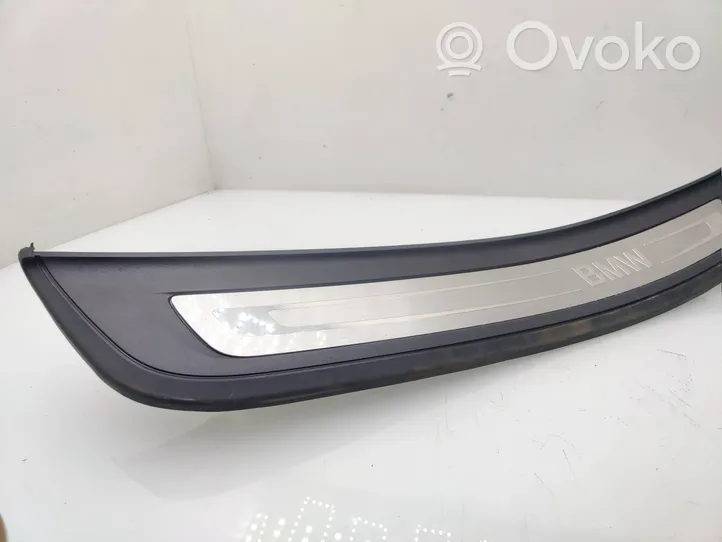 BMW 5 G30 G31 Copertura del rivestimento del sottoporta posteriore 7381330