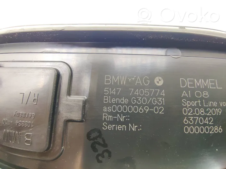 BMW 5 G30 G31 Copertura del rivestimento del sottoporta anteriore 7405774