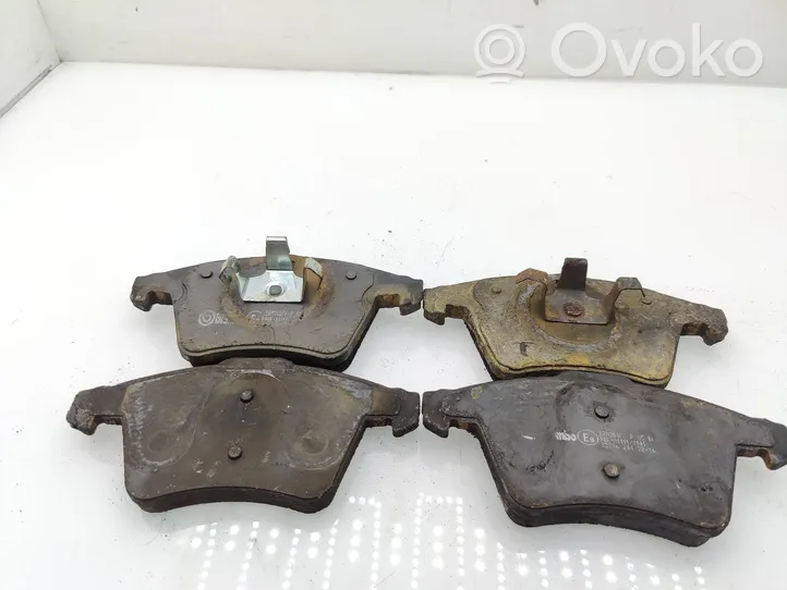 Volkswagen Transporter - Caravelle T5 Brake pads (front) 