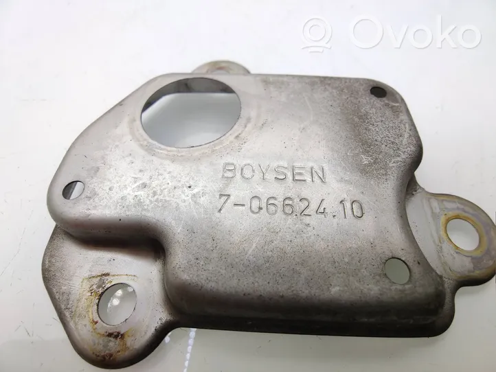 BMW 5 G30 G31 Altra parte del vano motore 70662410