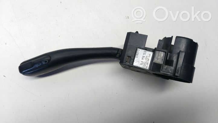 Audi A2 Commodo de clignotant 8L0953513