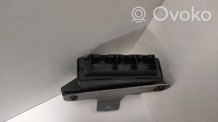 Renault Master III Unité de commande, module PDC aide au stationnement 8201015177B