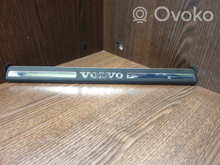 Volvo S60 Garniture de marche-pieds arrière 8659960